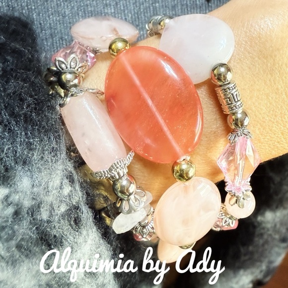 Pink quartz chunky heart silver statement bracelet - Picture 2 of 4